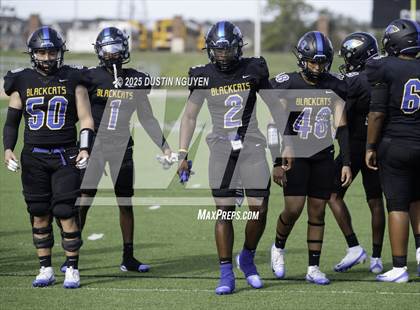 Thumbnail 2 in Davenport vs. Bay City (UIL Football 4A D1 Regional Semifinal) photogallery.