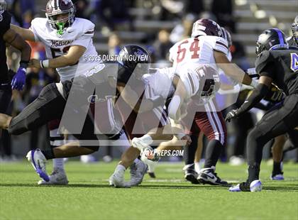 Thumbnail 3 in Davenport vs. Bay City (UIL Football 4A D1 Regional Semifinal) photogallery.