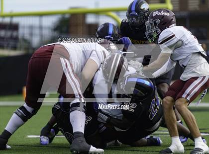 Thumbnail 3 in Davenport vs. Bay City (UIL Football 4A D1 Regional Semifinal) photogallery.