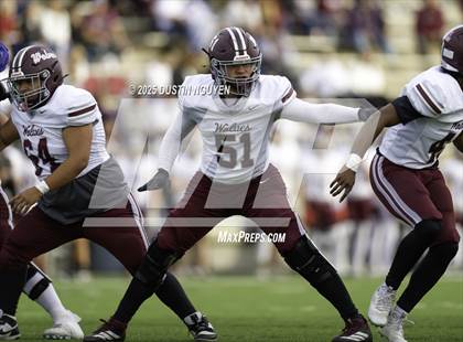 Thumbnail 3 in Davenport vs. Bay City (UIL Football 4A D1 Regional Semifinal) photogallery.