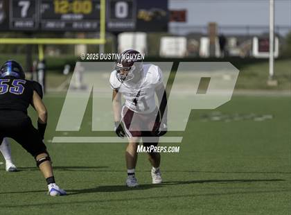 Thumbnail 1 in Davenport vs. Bay City (UIL Football 4A D1 Regional Semifinal) photogallery.