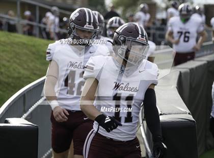 Thumbnail 3 in Davenport vs. Bay City (UIL Football 4A D1 Regional Semifinal) photogallery.