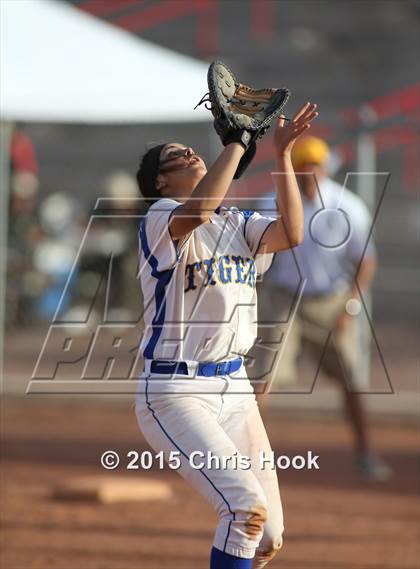 Thumbnail 2 in Marana vs. Nogales (Tucson Badger Invitational) photogallery.