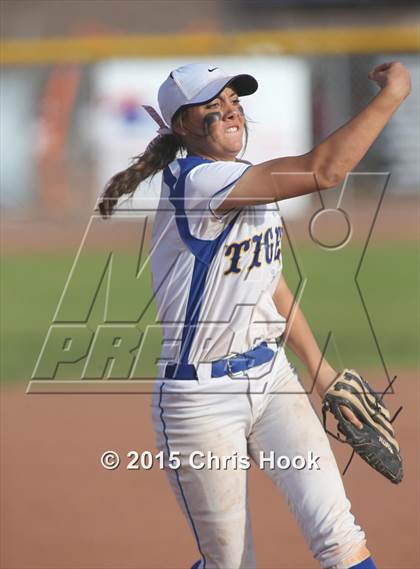 Thumbnail 2 in Marana vs. Nogales (Tucson Badger Invitational) photogallery.