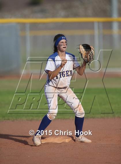 Thumbnail 2 in Marana vs. Nogales (Tucson Badger Invitational) photogallery.