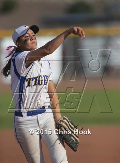 Thumbnail 2 in Marana vs. Nogales (Tucson Badger Invitational) photogallery.