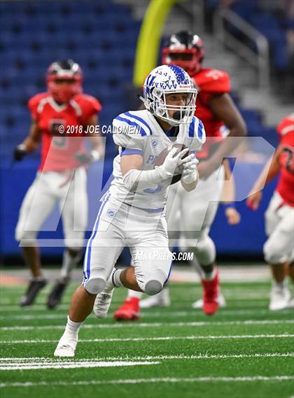 Thumbnail 3 in Veterans Memorial vs Wagner (UIL 5A Quarterfinal) photogallery.