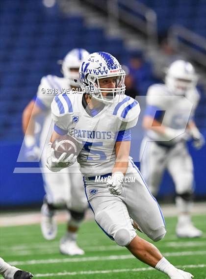 Thumbnail 3 in Veterans Memorial vs Wagner (UIL 5A Quarterfinal) photogallery.