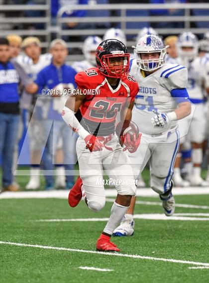 Thumbnail 2 in Veterans Memorial vs Wagner (UIL 5A Quarterfinal) photogallery.