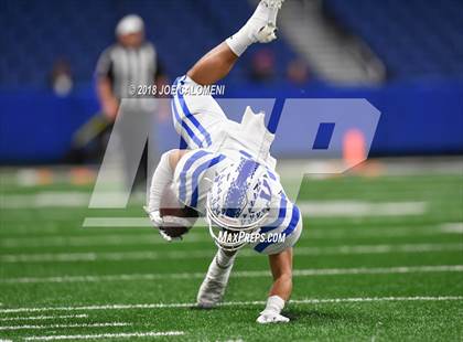 Thumbnail 2 in Veterans Memorial vs Wagner (UIL 5A Quarterfinal) photogallery.