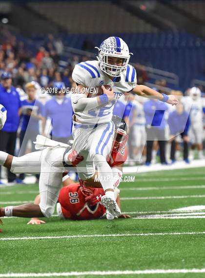 Thumbnail 3 in Veterans Memorial vs Wagner (UIL 5A Quarterfinal) photogallery.