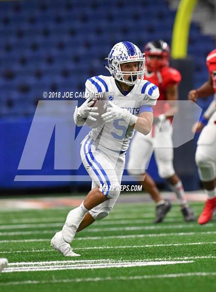 Thumbnail 2 in Veterans Memorial vs Wagner (UIL 5A Quarterfinal) photogallery.