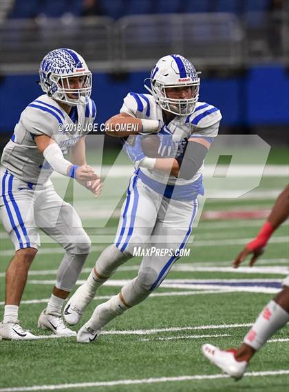 Thumbnail 1 in Veterans Memorial vs Wagner (UIL 5A Quarterfinal) photogallery.
