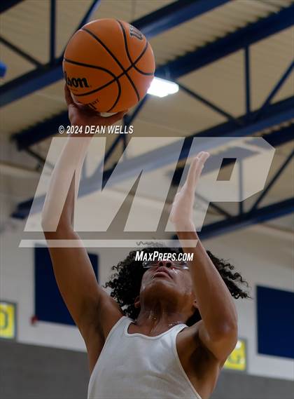 Thumbnail 1 in Kingman Academy @ Kingman photogallery.