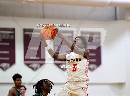 Thumbnail 1 in Dunnellon vs. Eagle's View photogallery.