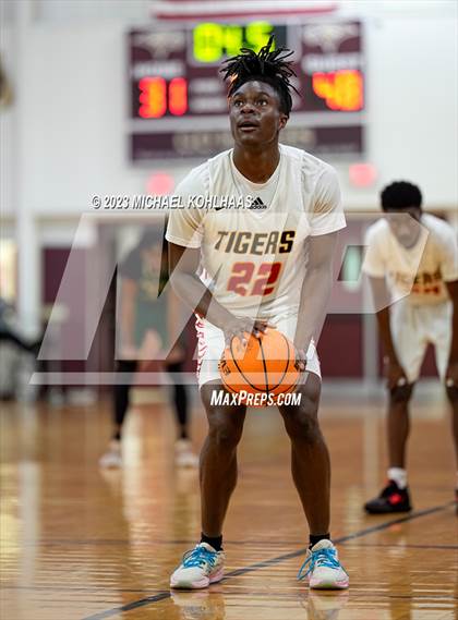 Thumbnail 1 in Dunnellon vs. Eagle's View photogallery.