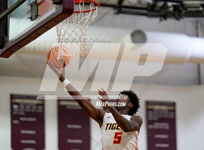Thumbnail 2 in Dunnellon vs. Eagle's View photogallery.