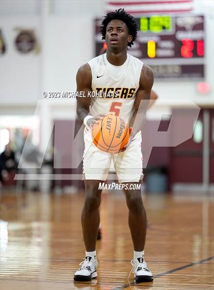 Thumbnail 1 in Dunnellon vs. Eagle's View photogallery.