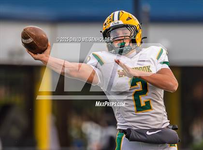Thumbnail 2 in Lynbrook vs. Seaford (Nassau County Conference District IV Semifinal) photogallery.