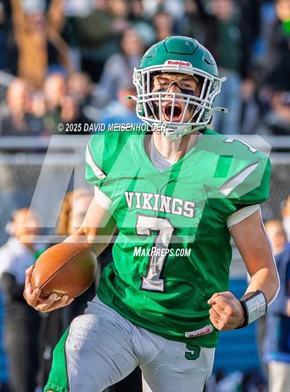 Thumbnail 2 in Lynbrook vs. Seaford (Nassau County Conference District IV Semifinal) photogallery.