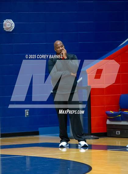 Thumbnail 3 in Northside vs. Lamar County (Oscar Wimberly Christmas Classic @Lamar County HS ) photogallery.