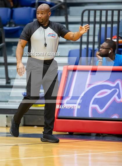 Thumbnail 3 in Northside vs. Lamar County (Oscar Wimberly Christmas Classic @Lamar County HS ) photogallery.
