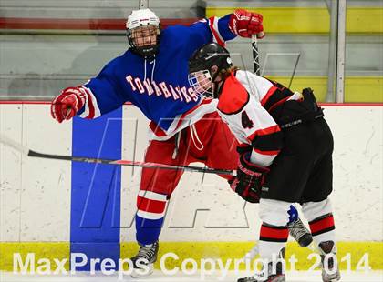 Thumbnail 1 in Glastonbury @ Branford photogallery.