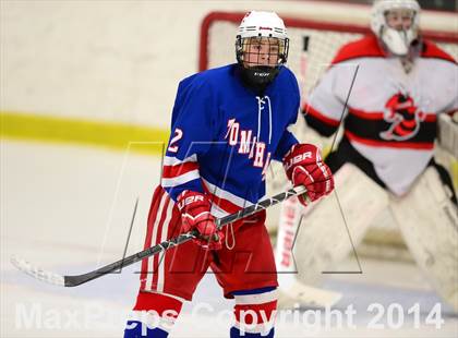 Thumbnail 1 in Glastonbury @ Branford photogallery.