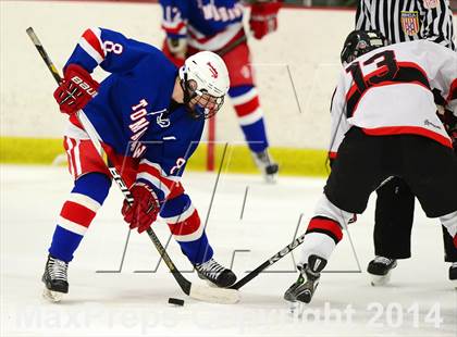 Thumbnail 3 in Glastonbury @ Branford photogallery.
