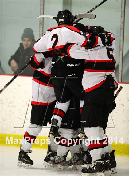 Thumbnail 3 in Glastonbury @ Branford photogallery.