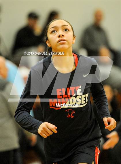 Thumbnail 2 in Fairmont Prep vs. San Joaquin Memorial (St.Mary's Stockton MLK Classic) photogallery.