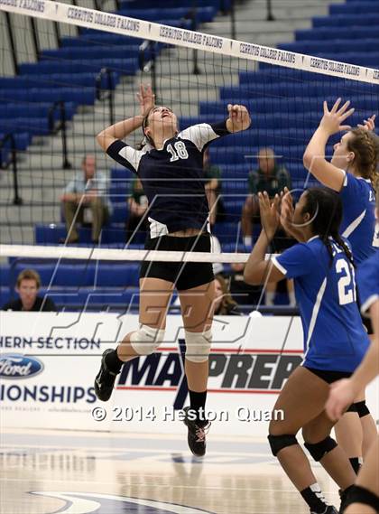 Thumbnail 1 in Duarte @ Cate (CIF-SS D4A Final) photogallery.