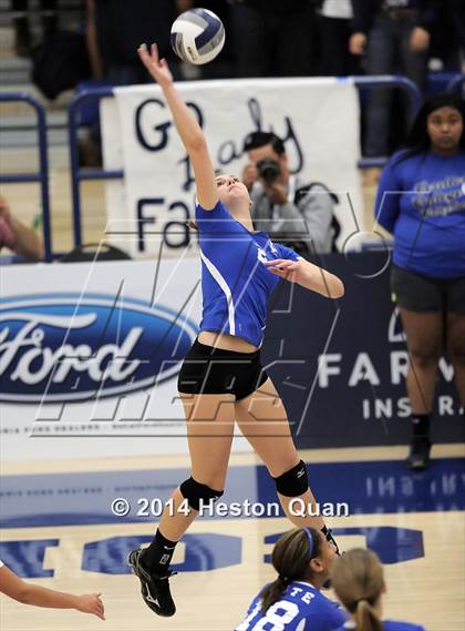 Thumbnail 3 in Duarte @ Cate (CIF-SS D4A Final) photogallery.