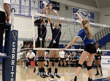 Thumbnail 3 in Duarte @ Cate (CIF-SS D4A Final) photogallery.
