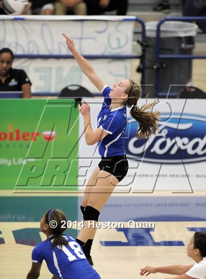 Thumbnail 3 in Duarte @ Cate (CIF-SS D4A Final) photogallery.
