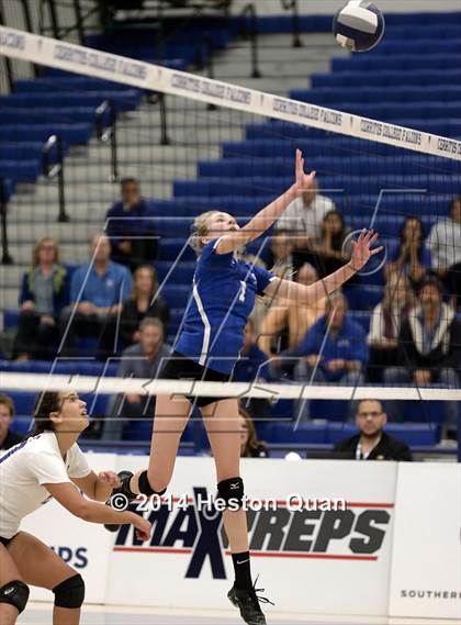 Thumbnail 2 in Duarte @ Cate (CIF-SS D4A Final) photogallery.