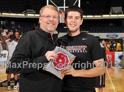 Thumbnail 3 in Alemany vs. Oak Park (CIF SS D3A Final) photogallery.