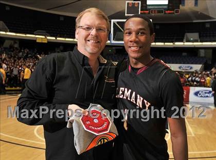 Thumbnail 1 in Alemany vs. Oak Park (CIF SS D3A Final) photogallery.