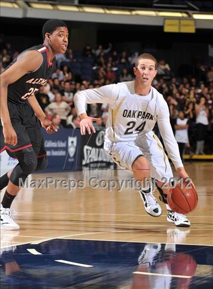 Thumbnail 3 in Alemany vs. Oak Park (CIF SS D3A Final) photogallery.