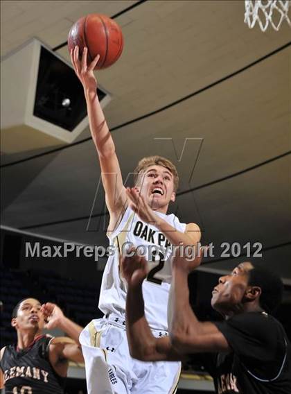 Thumbnail 1 in Alemany vs. Oak Park (CIF SS D3A Final) photogallery.