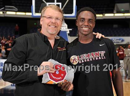 Thumbnail 3 in Alemany vs. Oak Park (CIF SS D3A Final) photogallery.