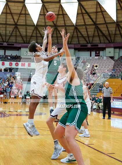 Thumbnail 3 in Greeneville @ Dobyns-Bennett photogallery.