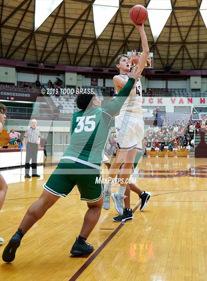 Thumbnail 3 in Greeneville @ Dobyns-Bennett photogallery.