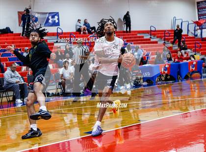 Thumbnail 2 in Wings Academy Vs Roselle Catholic (The Preview HS Showcase) photogallery.