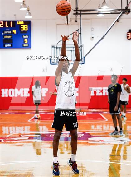 Thumbnail 2 in Wings Academy Vs Roselle Catholic (The Preview HS Showcase) photogallery.