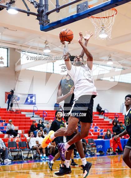 Thumbnail 2 in Wings Academy Vs Roselle Catholic (The Preview HS Showcase) photogallery.