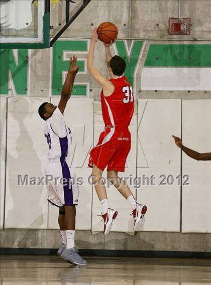Thumbnail 2 in University vs. Castlemont  (I Have A Dream Classic) photogallery.