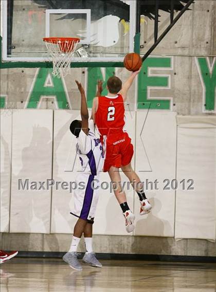 Thumbnail 3 in University vs. Castlemont  (I Have A Dream Classic) photogallery.
