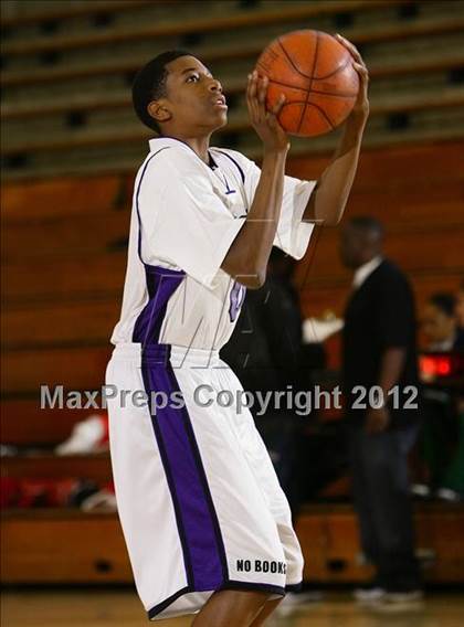 Thumbnail 2 in University vs. Castlemont  (I Have A Dream Classic) photogallery.