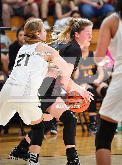 Thumbnail 2 in McGregor vs Thorndale (Thorndale Shootout) photogallery.